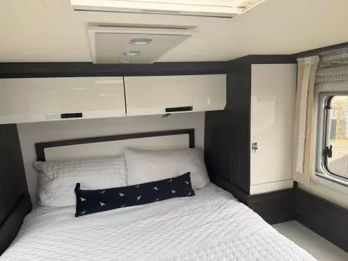 Burstner Elegance i910G (2017)