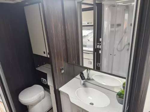 Burstner Elegance i910G (2017)