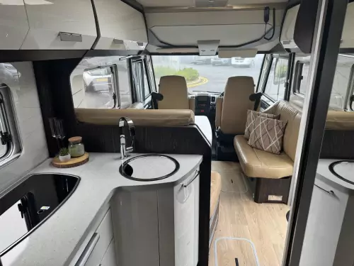 Burstner Elegance i910G (2017)