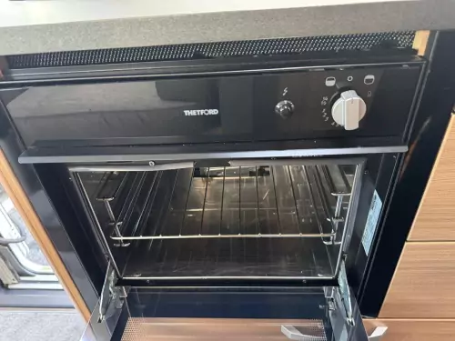 Adria Matrix Axess 600 SC (2020)