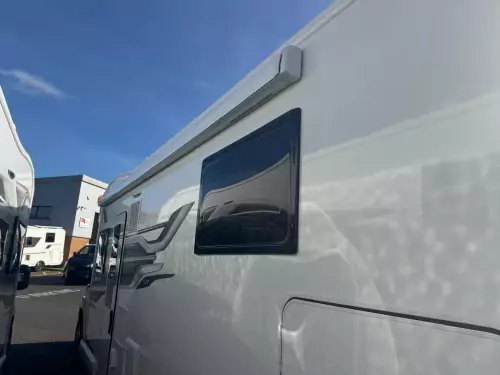 Swift Escape 694 (2026)