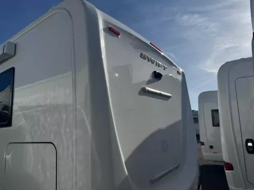 Swift Escape 694 (2026)