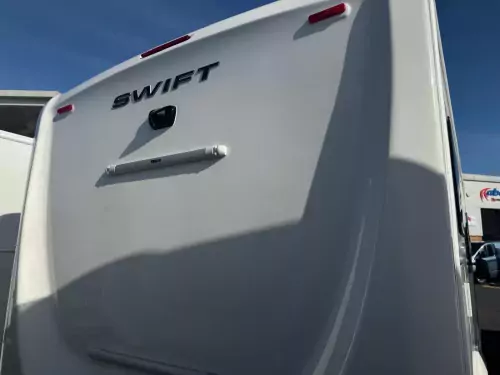 Swift Escape 694 (2026)