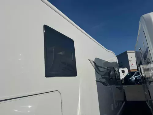 Swift Escape 694 (2026)