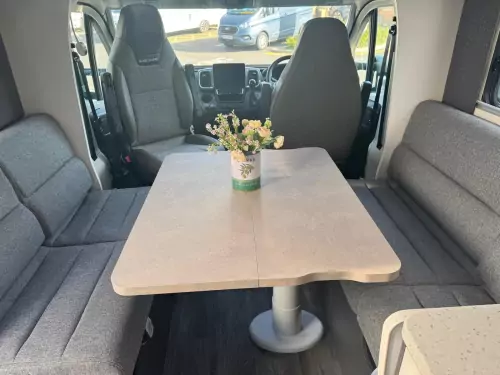 Swift Escape 694 (2026)