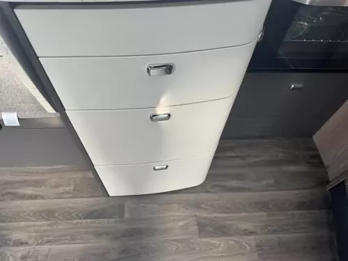 Swift Escape 694 (2026)