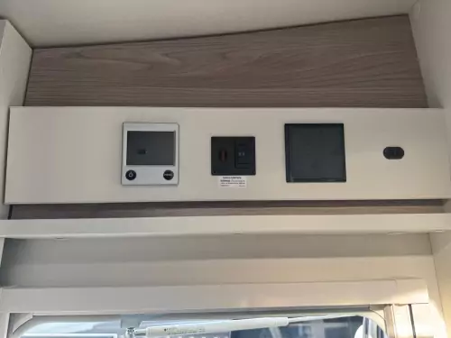 Swift Escape 694 (2026)