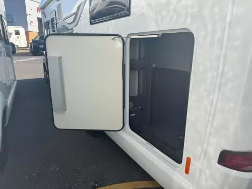 Swift Escape 694 (2026)