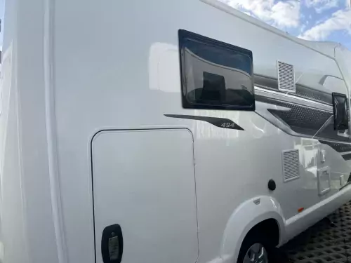 Swift Voyager 494 (2026)