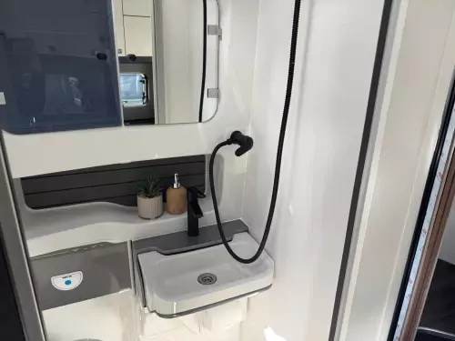 Swift Voyager 494 (2026)