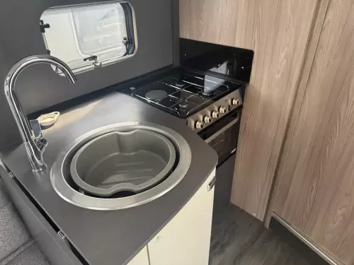 Swift Voyager 594 (2023)