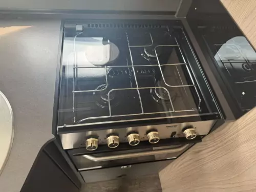 Swift Voyager 594 (2023)