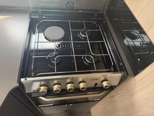 Swift Voyager 594 (2023)