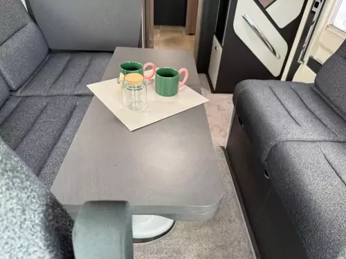 Swift Voyager 594 (2025)