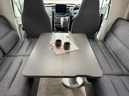 Swift Voyager 594 (2025)