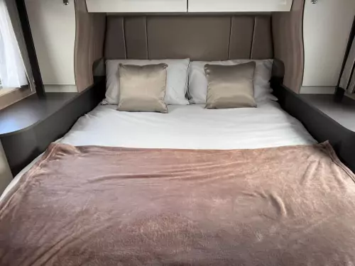 Swift Voyager 594 (2025)