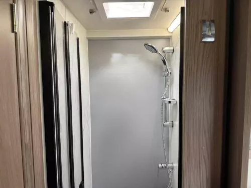 Swift Voyager 594 (2025)