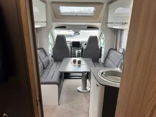 Swift Voyager 594 (2025)