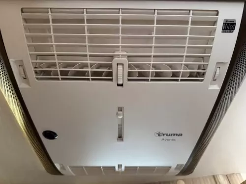 Swift Voyager 594 (2025)