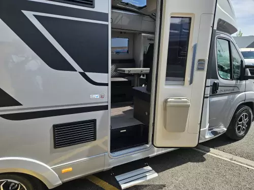 Adria Coral Supreme 670 DC (2026)