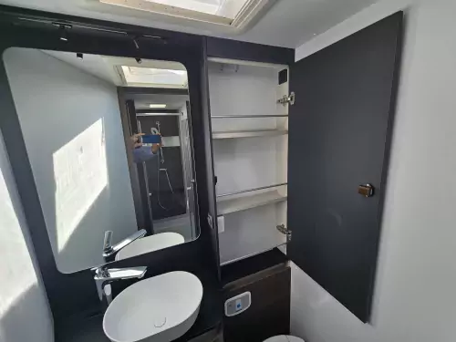 Adria Coral Supreme 670 DC (2026)