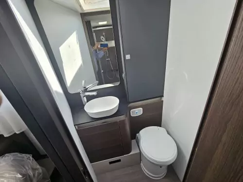 Adria Coral Supreme 670 DC (2026)