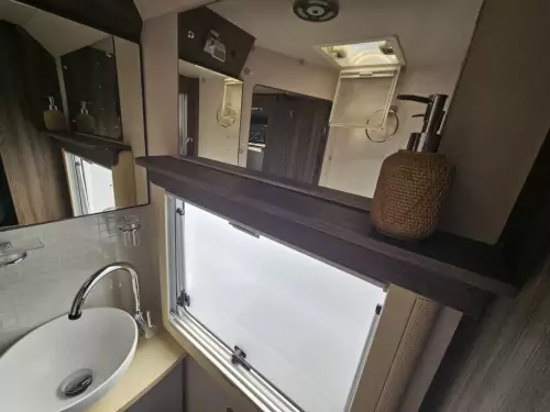 Auto-Sleeper Broadway FB (2019)