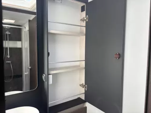 Adria Coral Supreme 670 DC (2026)