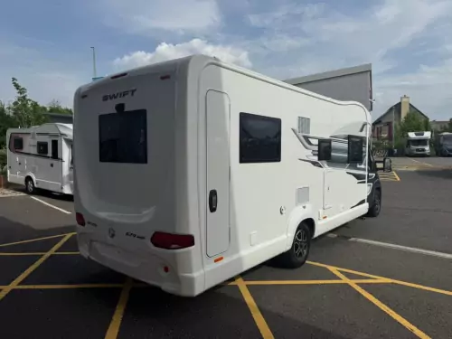 Swift Escape 674 (2026)