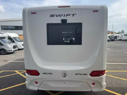 Swift Escape 674 (2026)