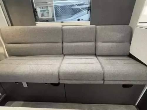 Swift Escape 674 (2026)