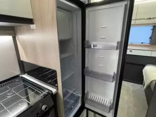 Swift Escape 674 (2026)