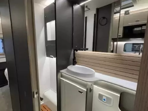 Swift Escape 674 (2026)