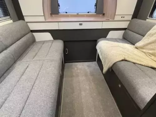 Swift Escape 674 (2026)