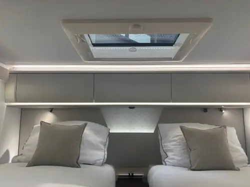 Adria Matrix Supreme MB 670 DL (2026)