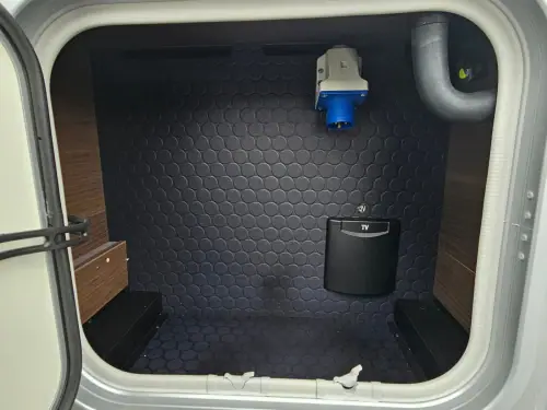 Adria Matrix Supreme 670 SC (2026)