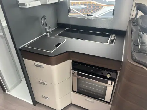 Adria Matrix Supreme 670 SC (2026)
