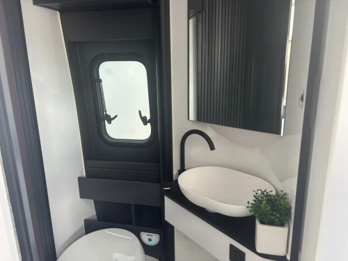 Adria Twin Supreme 600 SPB (2025)