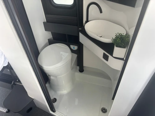 Adria Twin Supreme 600 SPB (2025)