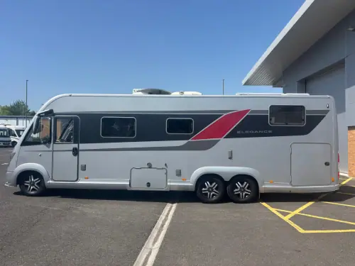 Burstner Elegance i920G (2017)