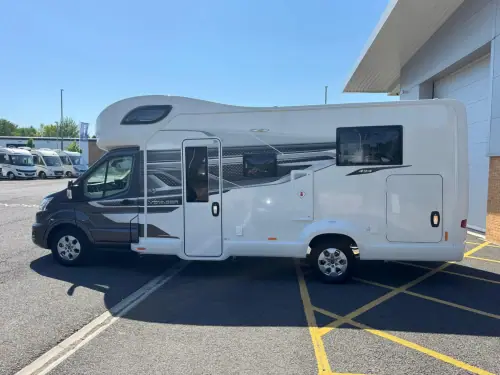 Swift Voyager 494 (2026)