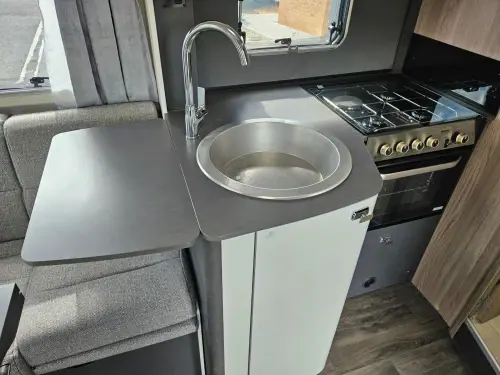 Swift Voyager 584 Automatic