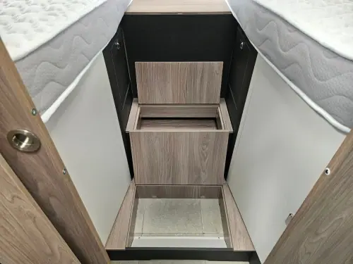 Swift Voyager 584 Automatic