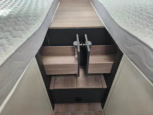 Swift Voyager 584 Automatic