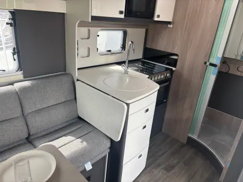 Swift Escape 640