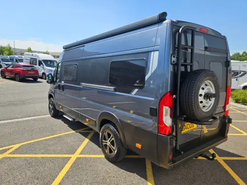 Pilote Premium V630 (2022)