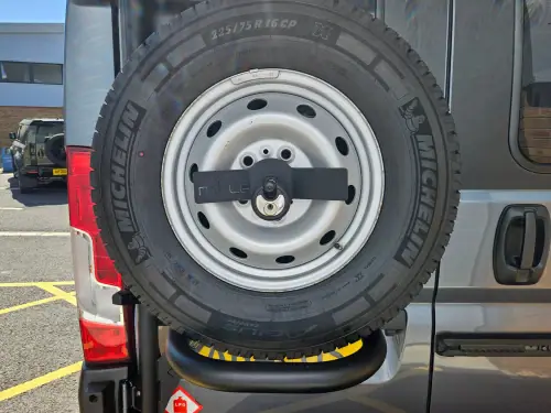 Pilote Premium V630 (2022)
