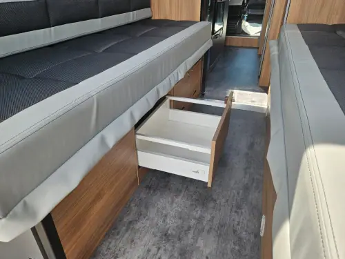 Pilote Premium V630 (2022)