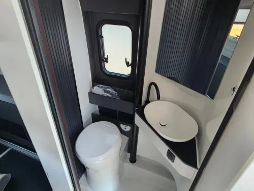 Adria Twin Supreme 640 SGX (2025)