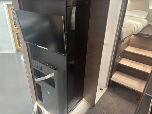 Adria Matrix Supreme MB 670 DL (2027)